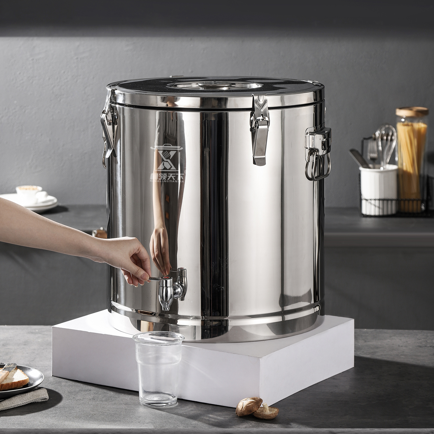 Stainless Steel Heat Insulated Barrel Double Wall Cold&Warm Insulation Barrel OEM Stainless Steel Commercial Cooking Pot